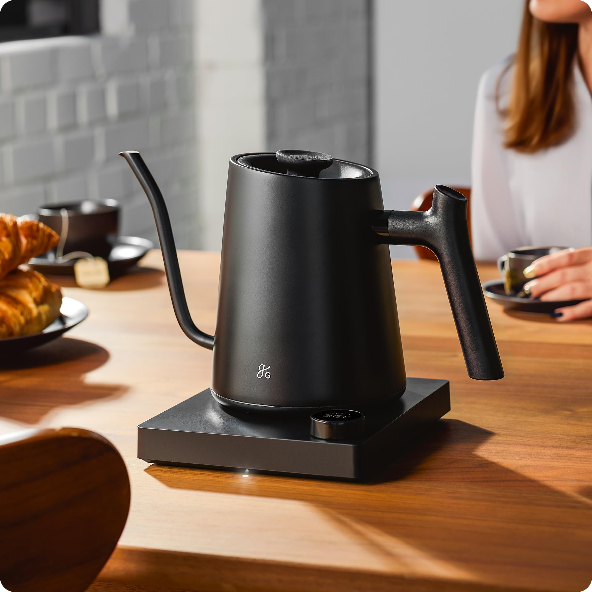 Greater Goods Electric Gooseneck Kettle, 1200W Stainless Steel with Precision Temperature Control, Fast Boil, BPA-Free, I1L (Onyx Black)